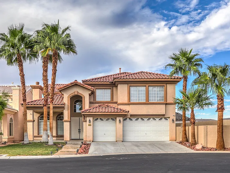 8910 Minsk Ct — Photo 2