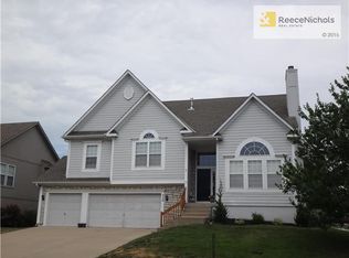 920 N Canyon Dr, Olathe, KS 66061
