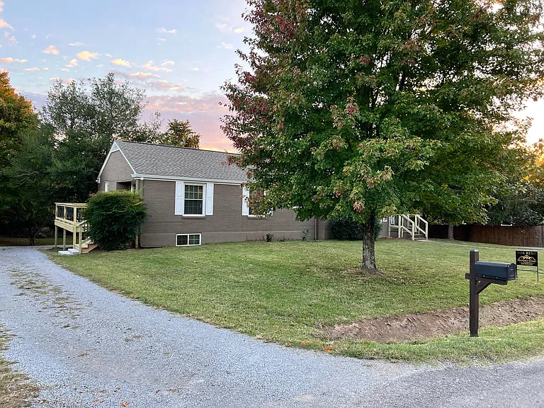 1024A Mitchell Rd — Photo 7