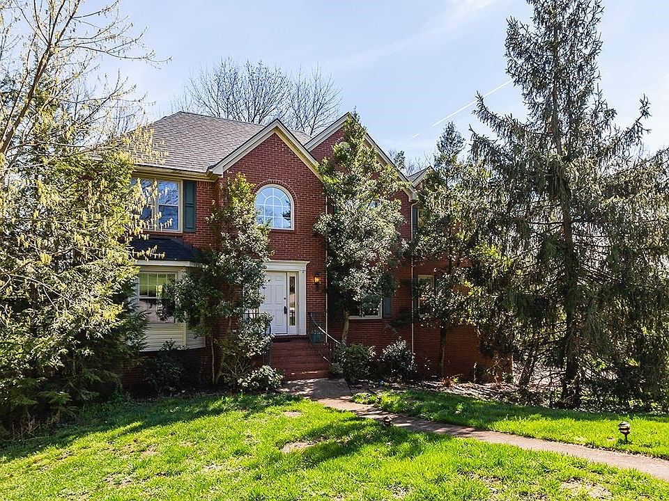 1st image of 108 Woodcleft Dr