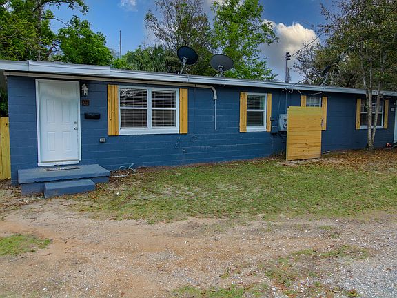 3rd image of 921 W De Soto St #921