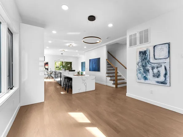 230 Grant Avenue image 6 of 45