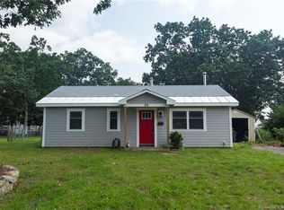 26 Walnut Cir, Windsor Locks, CT 06096