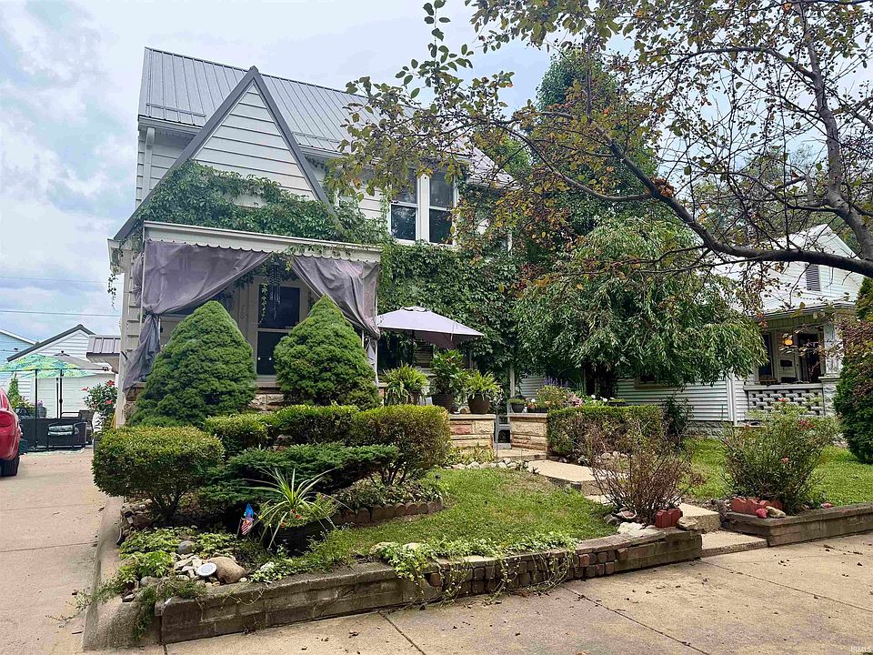 1st image of 578 W 5th St