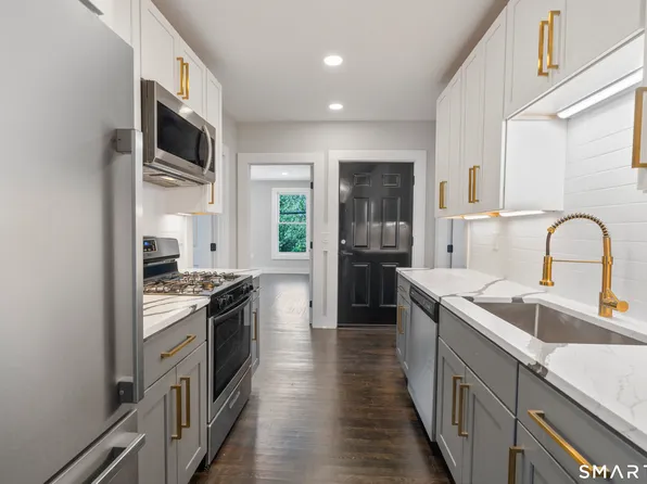 492 Lombard St, New Haven, CT 06513