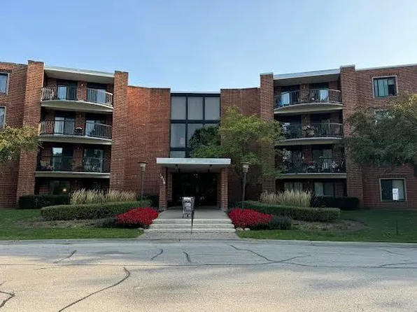 1415 E Central Rd Unit 303A, Arlington Heights, IL 60005