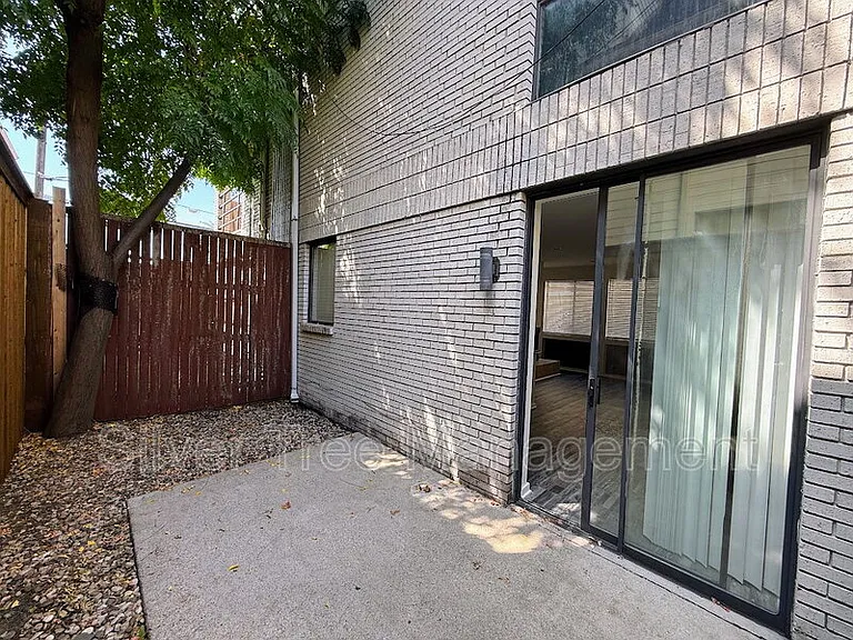 4015 Bowser Ave #C — Photo 11