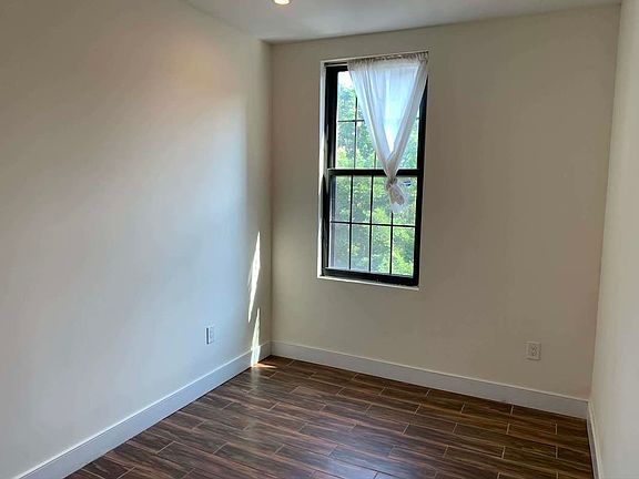 5th image of 744 Willoughby Ave #Cc