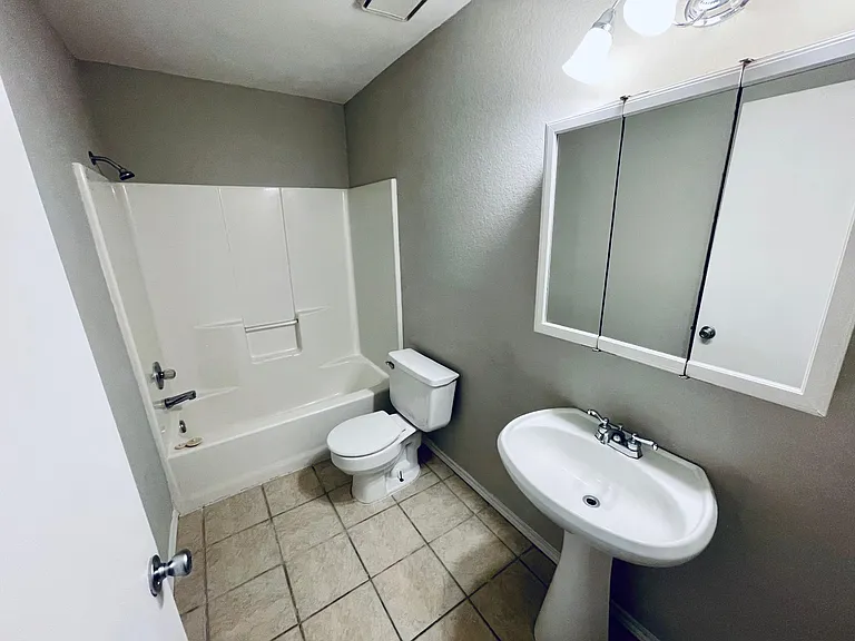 10824 Ives St — Photo 8