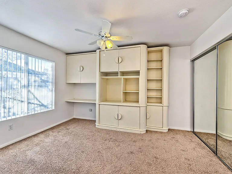 8070 W Russell Rd #2030 — Photo 5