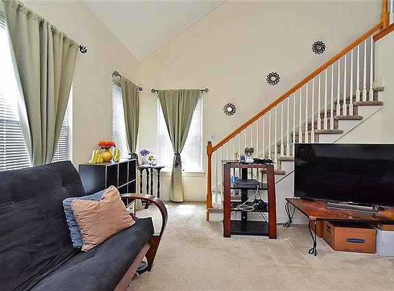 4th image of 1785 Chateau Pl APT C
