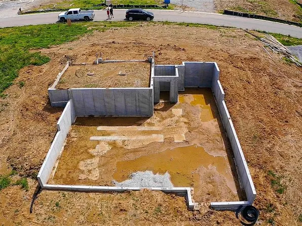 13428 Oakridge Dr, Kearney, MO 64060