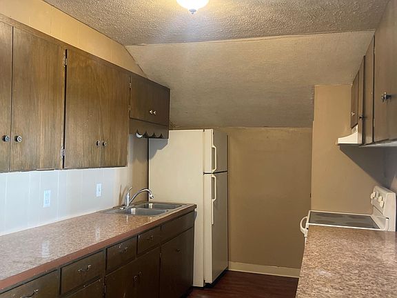 4th image of 908 E 17th Ave #D7