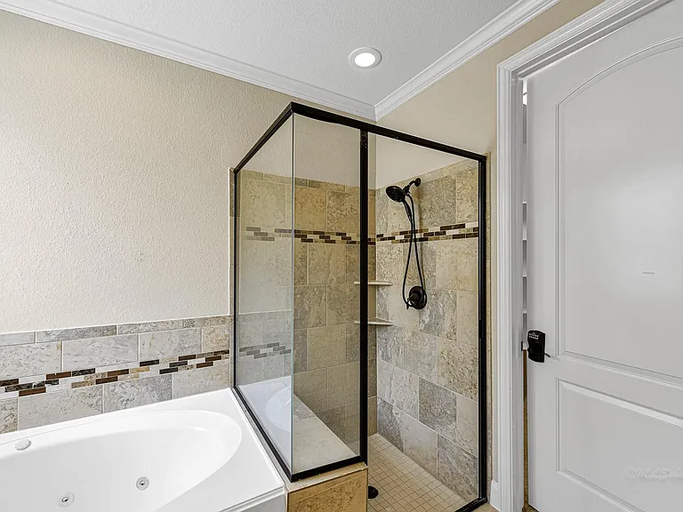 4906 Augusta Pointe Ct — Photo 26
