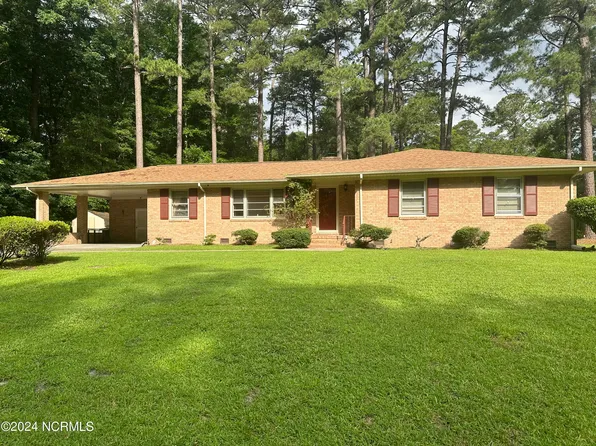 2110 Tanglewood Drive, Kinston, NC 28504