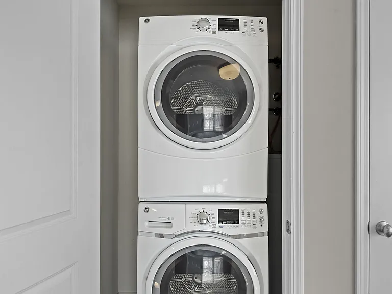 Enclave 50 — Photo 12