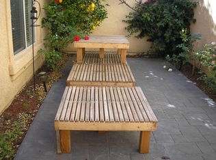 25136 Steinbeck Ave UNIT B, Newhall, CA 91381