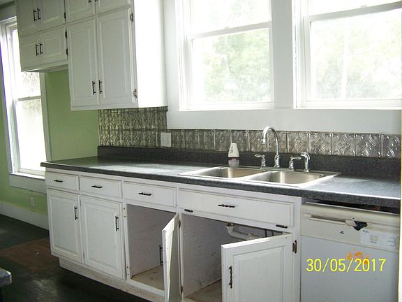 5th image of 1212 Georgia St N