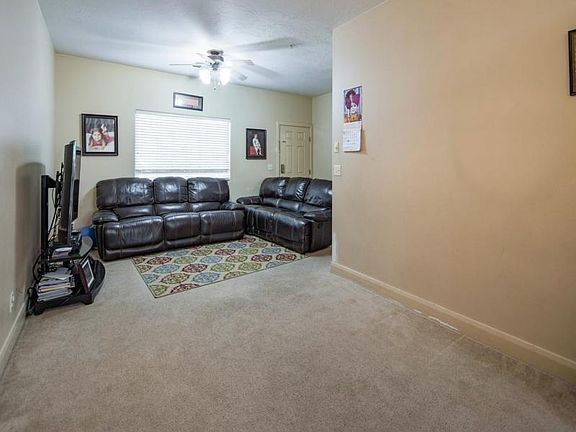 3rd image of 700 N Main St Unit D5