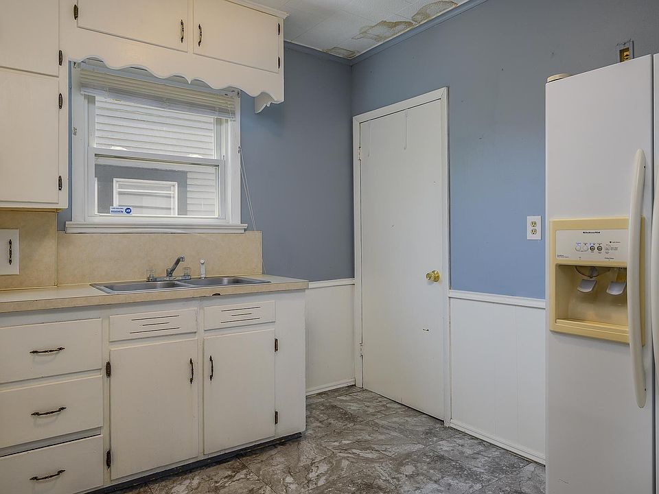 1st image of 3526 Hoiles Ave