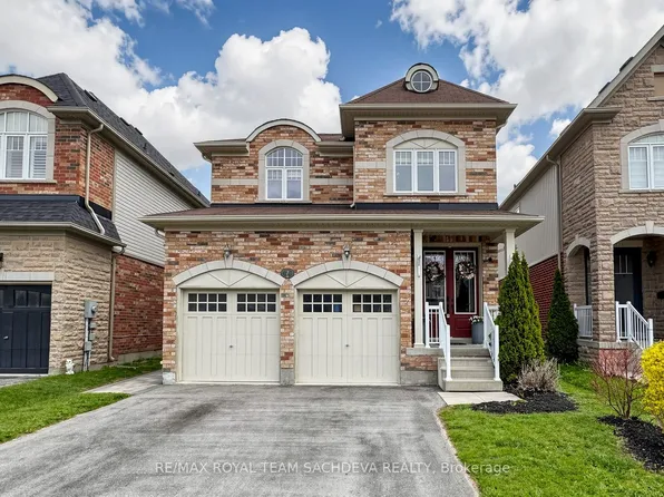 7 Woolacott Ln, Clarington, ON L1C 0J4