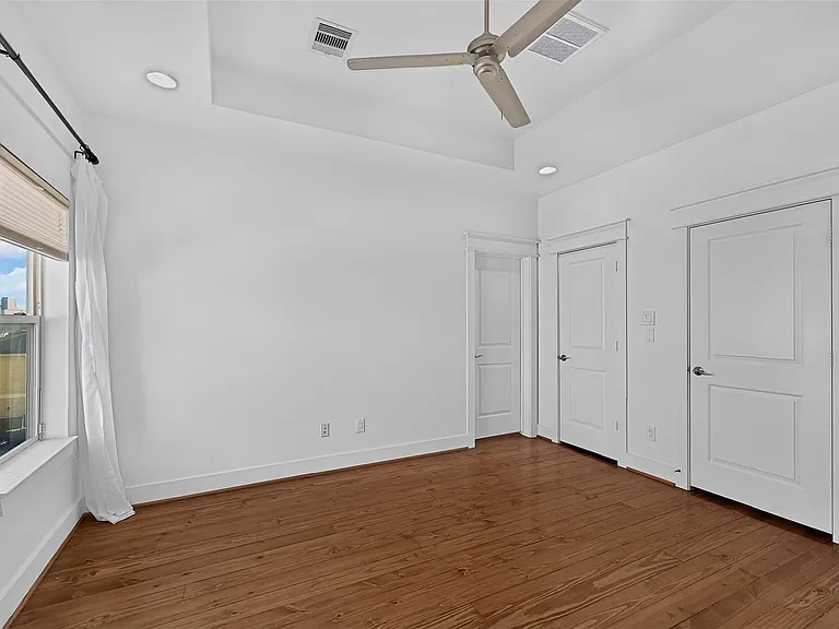 205 Riley Ln — Photo 21