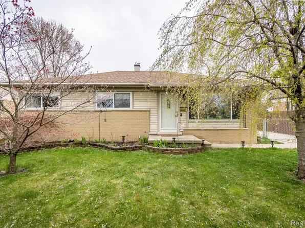1634 Knowles St, Ypsilanti, MI 48198