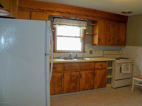 111 Dorchester kitchen1