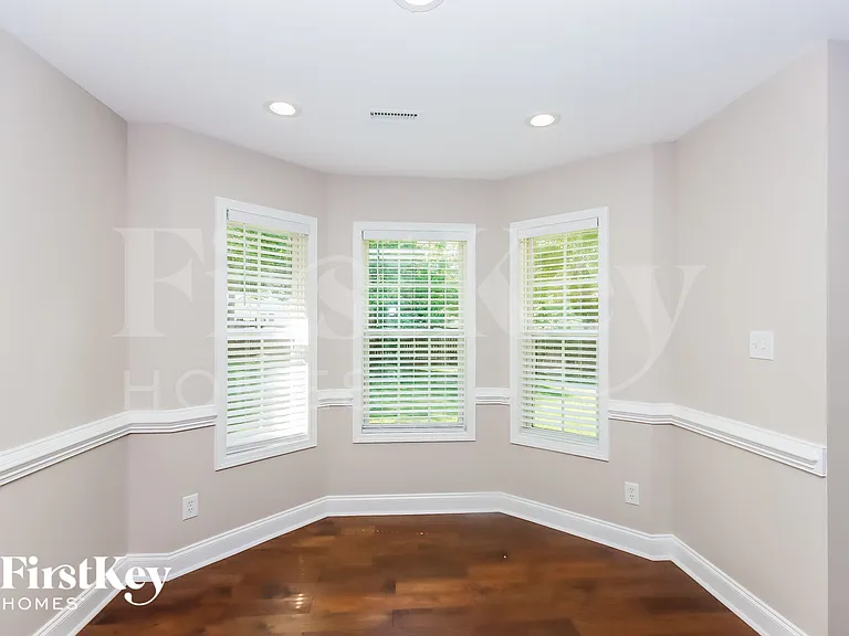 645 White Oaks Rd — Photo 7