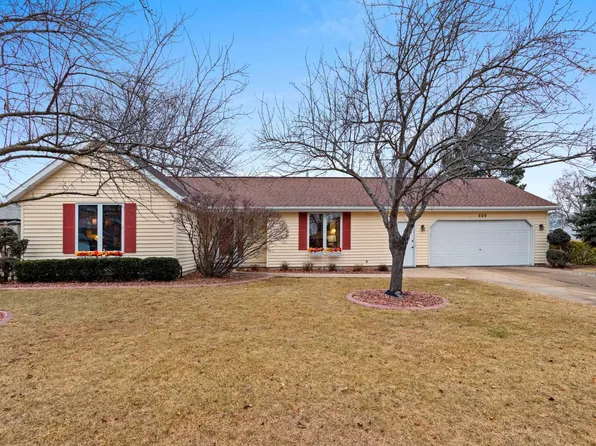 509 Crestview Ln, De Pere, WI 54115