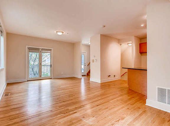 2nd image of 254 Chicago Ave APT A