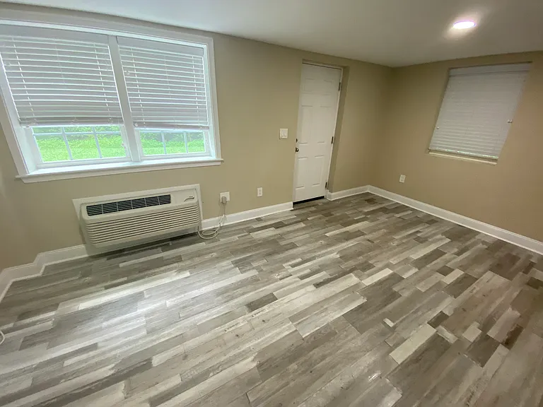 578 Harrop Ln #1 — Photo 3