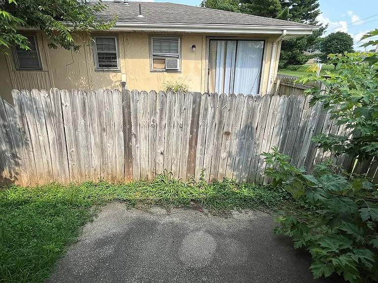 3335 E Sunset St A&B — Photo 14