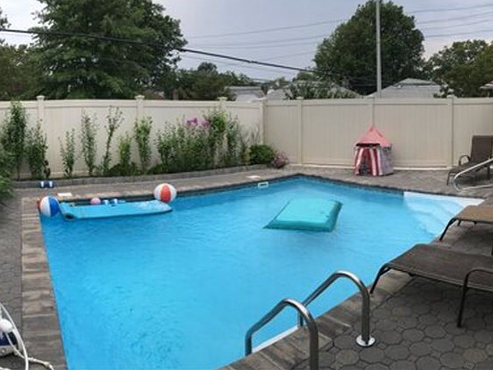 2nd image of 5004 192nd St