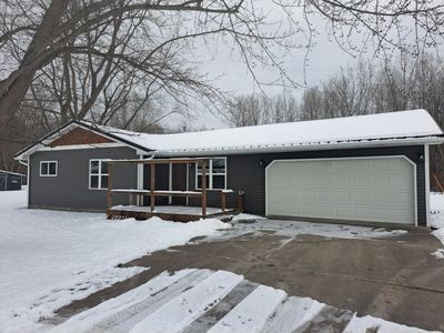1091 W Marsh Dr, Sanford, MI, 48657