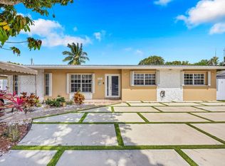 15725 SW 102nd Pl, Miami, FL 33157