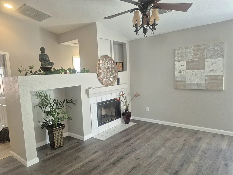 4710 Myrtle Dr — Photo 4