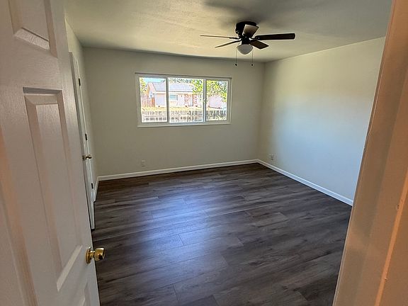 5th image of 732 Dogwood Cir