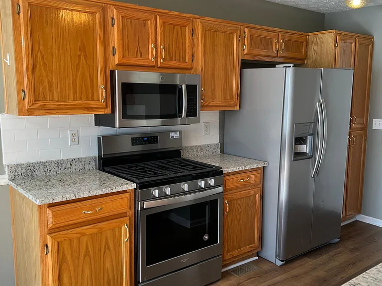 106 Oakwood Cir — Photo 8