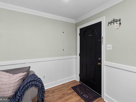 2nd image of 3903 Manzanita Pl #D