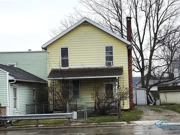 351 W South St, Fostoria, OH 44830