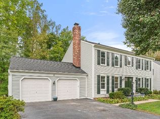 4979 Manor House Ct, Woodbridge, VA 22193
