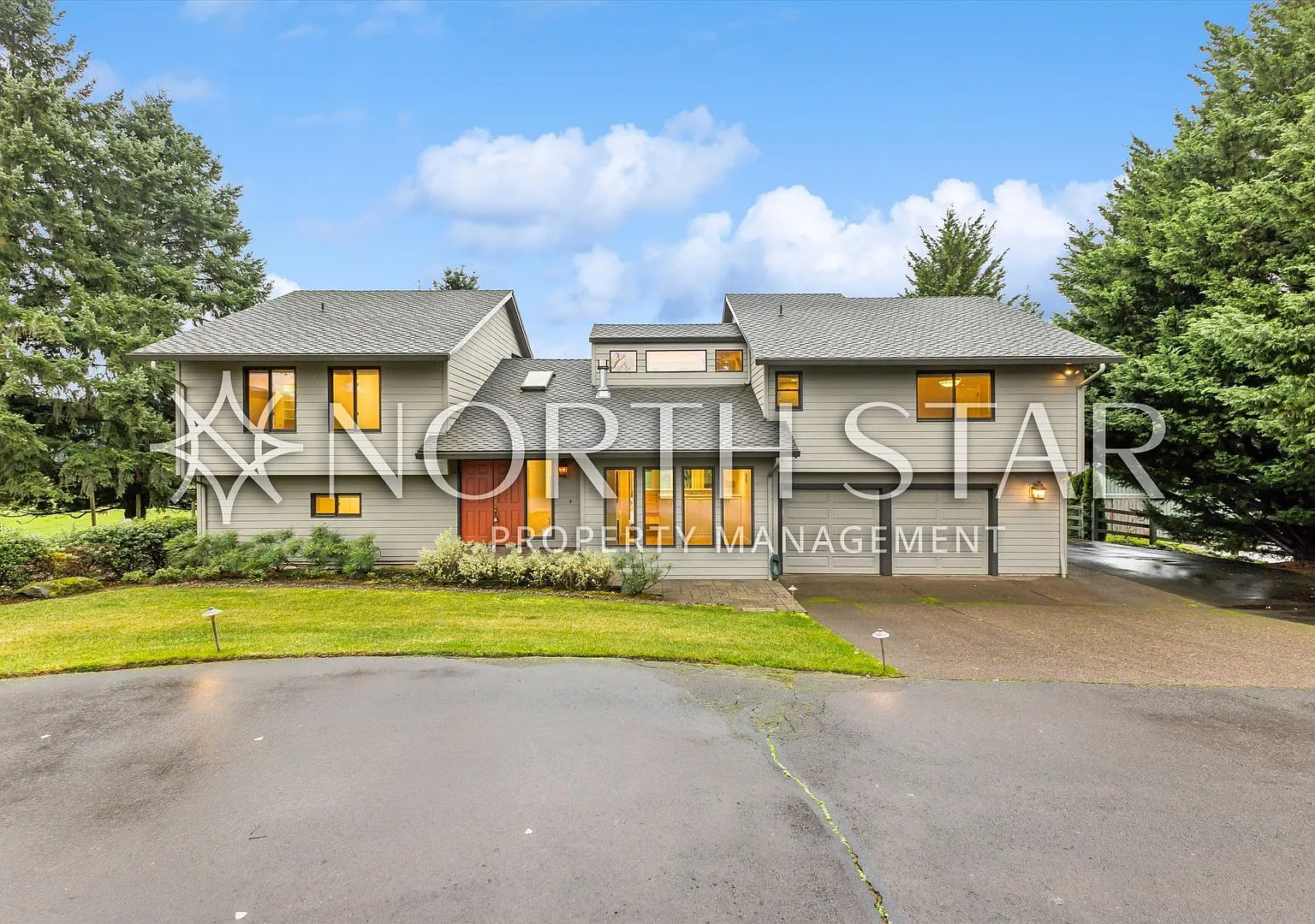 Escape to the Country, Spacious Contemporary in Wilsonville with a 1400sqft Shop — Photo 1