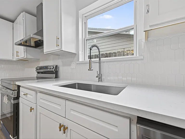 24014 Nomini Hall Ln — Photo 14