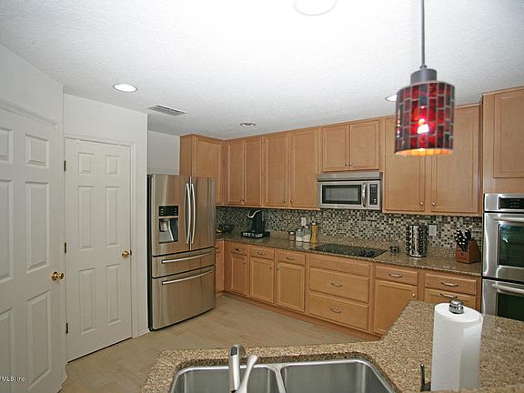 2nd image of 11644 Huckba Ct