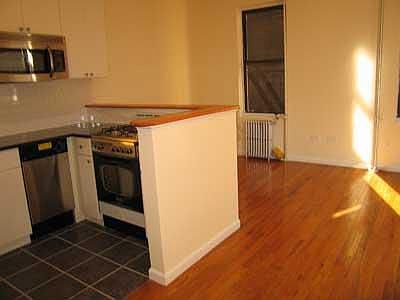 3rd image of 93 Macdougal St APT 6