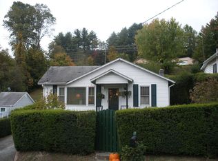 176 Tappan St, Spruce Pine, NC 28777