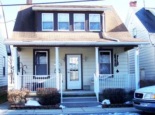 121 Pleasant St, New Oxford, PA 17350