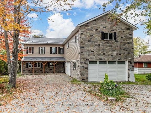 2nd image of 127 Maskinonge Rd