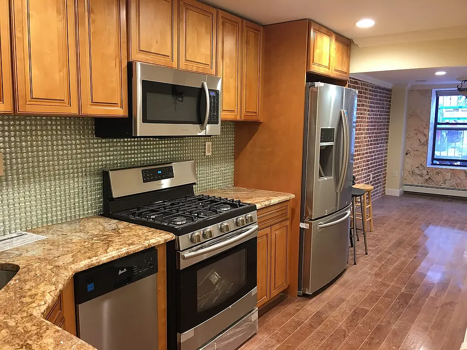 245 W 134th St #1